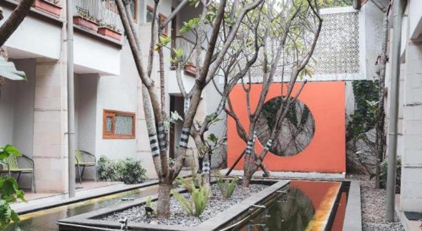 Hotel Tibera Taman Cibeunying Bandung Ngoại thất bức ảnh