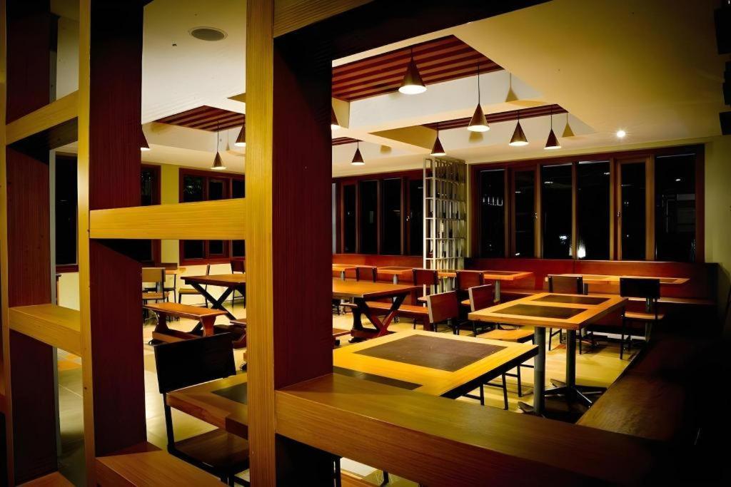Hotel Tibera Taman Cibeunying Bandung Ngoại thất bức ảnh